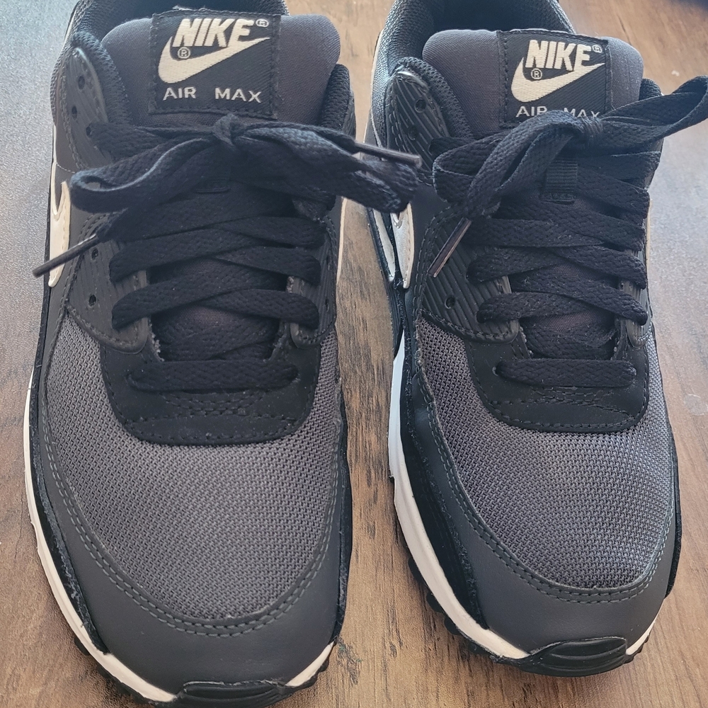 Nike Air Max 90 Black/Grey Athletic Sneakers